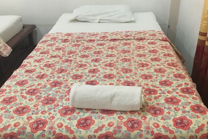 Room 12 of 74