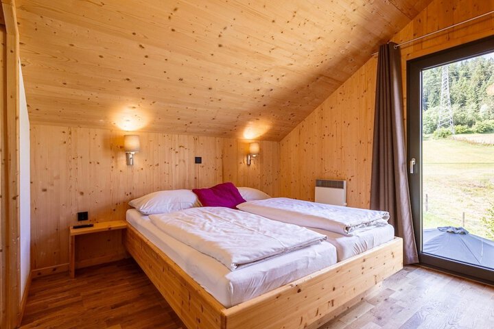 Room 5 of 34