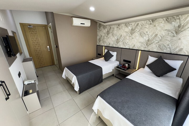 Room 21 of 64