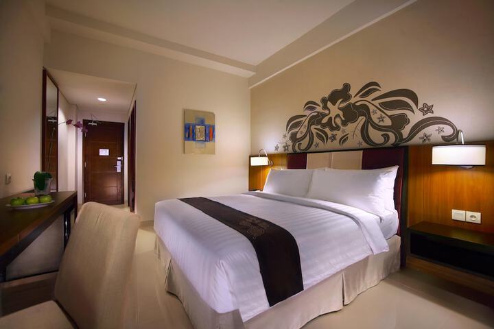 Room 7 of 27