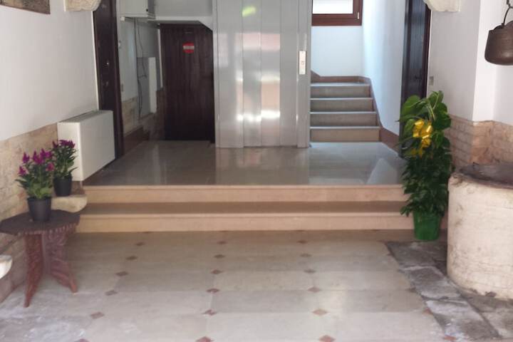 Hotel 2 of 43