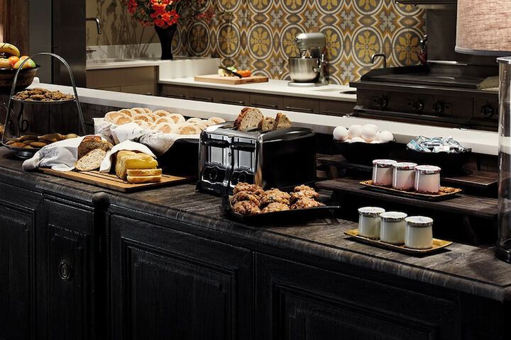 Breakfast/Coffee Service 33 of 73