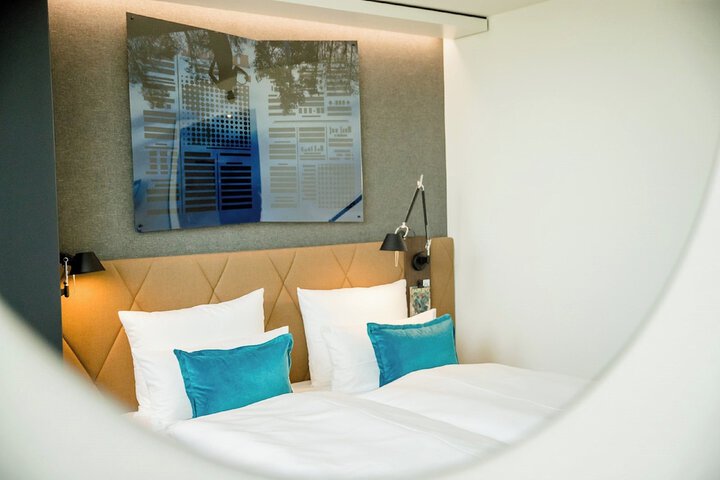 Room 3 of 41