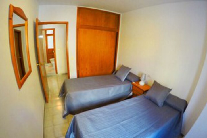 Room 11 of 18