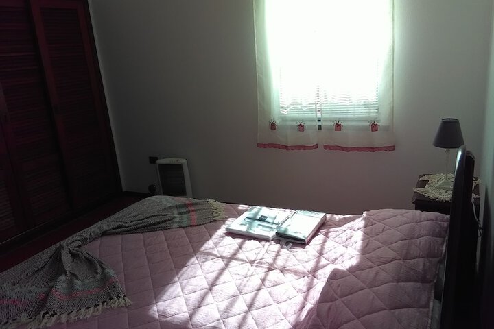 Room 2 of 77
