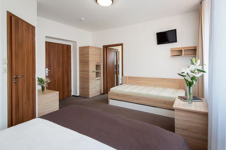 Room 14 of 49