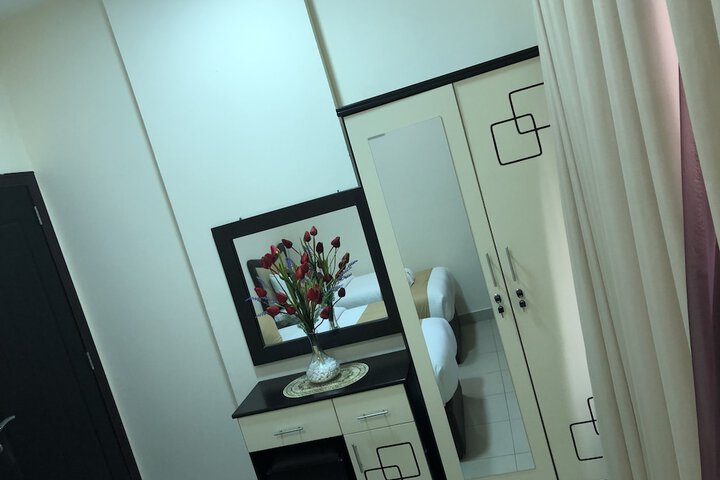 Room 34 of 48