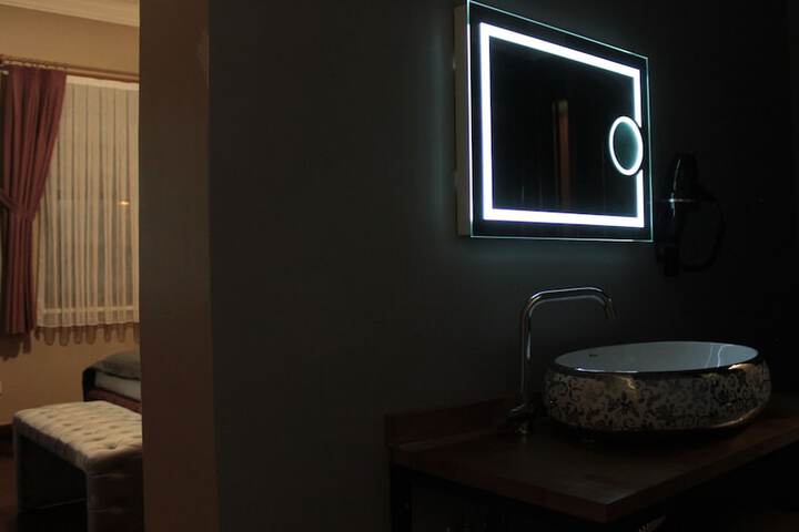 Room 41 of 118