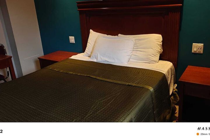 Room 2 of 7