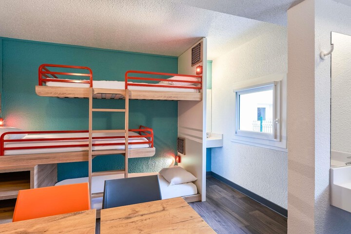 Room 15 of 70