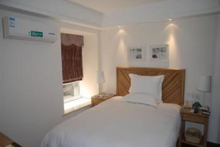 Room 7 of 38