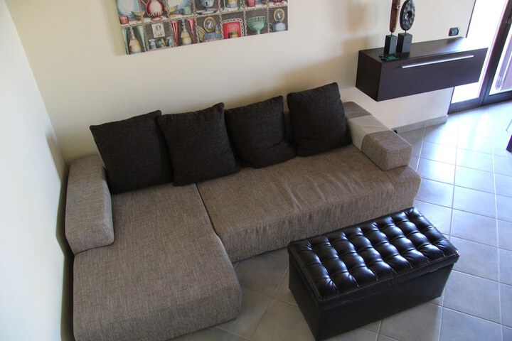 Room 52 of 172