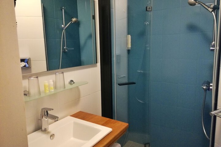 Room 48 of 69