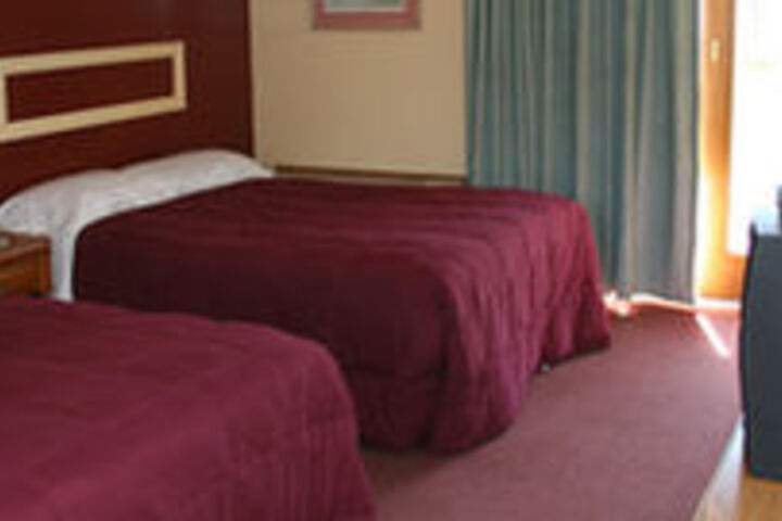 Room 2 of 8