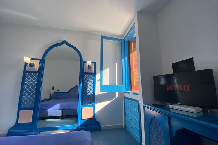 Room 6 of 26