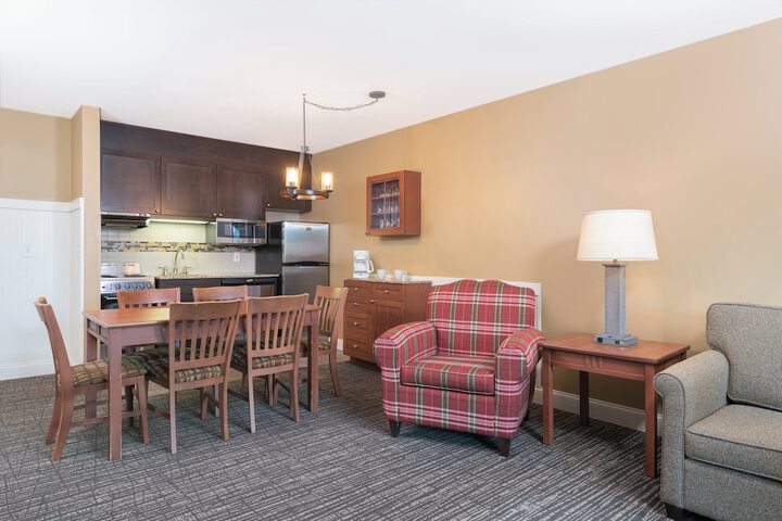 Room 33 of 111