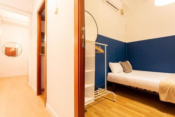 Room 81 of 147