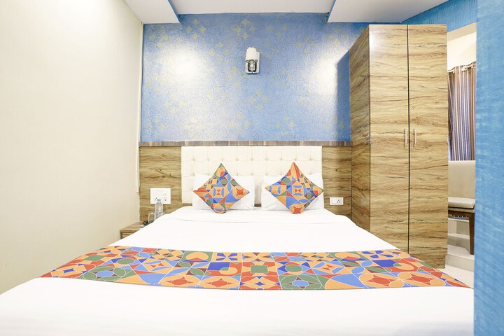 Room 21 of 28