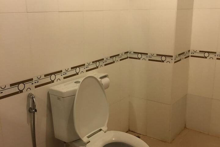 Room 19 of 33