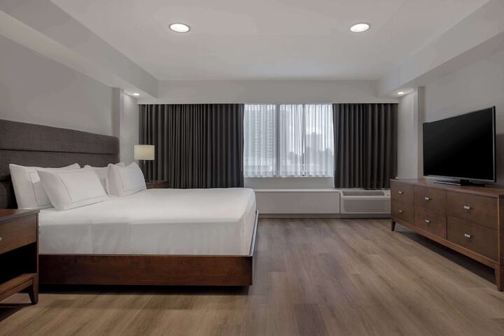 Room 14 of 78