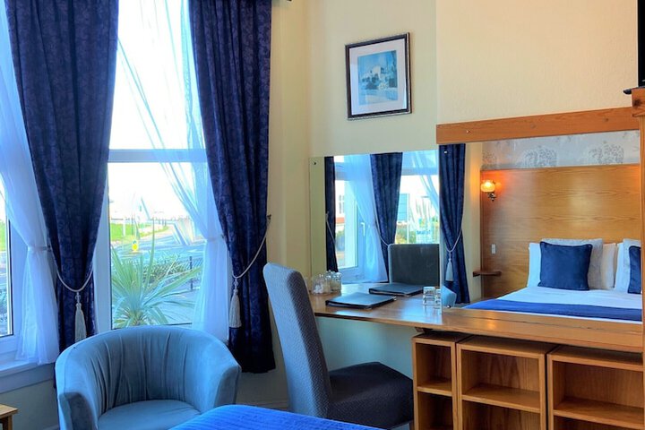 Room 25 of 63