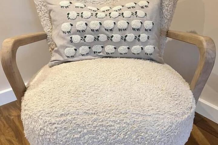 Room 9 of 32