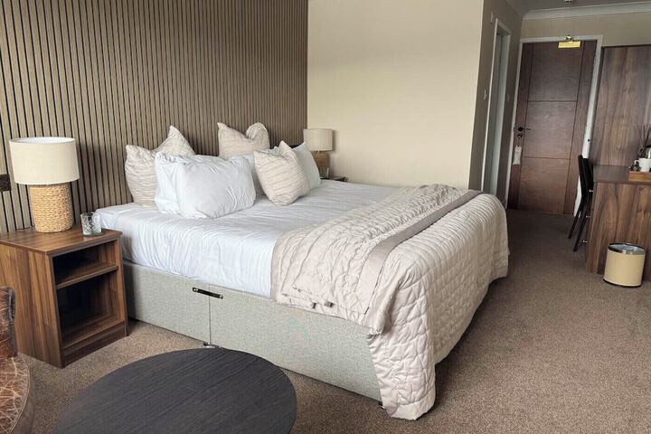 Room 17 of 59