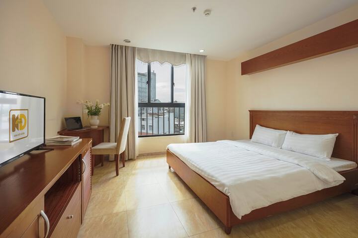 Room 8 of 42