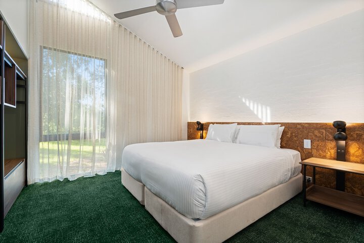 Room 15 of 53
