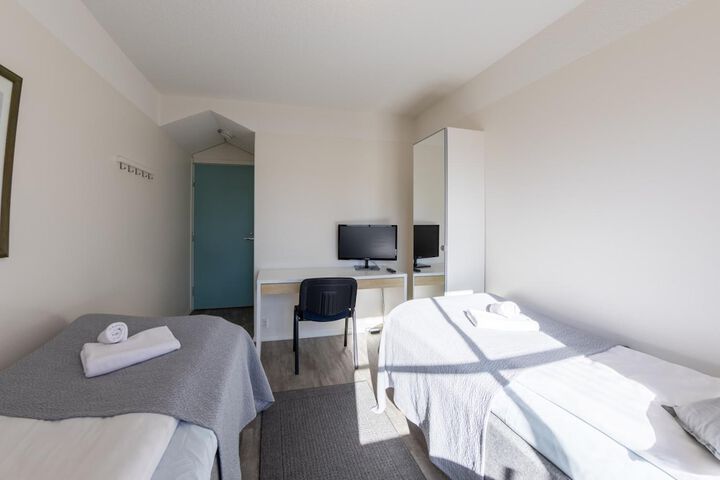Room 8 of 49