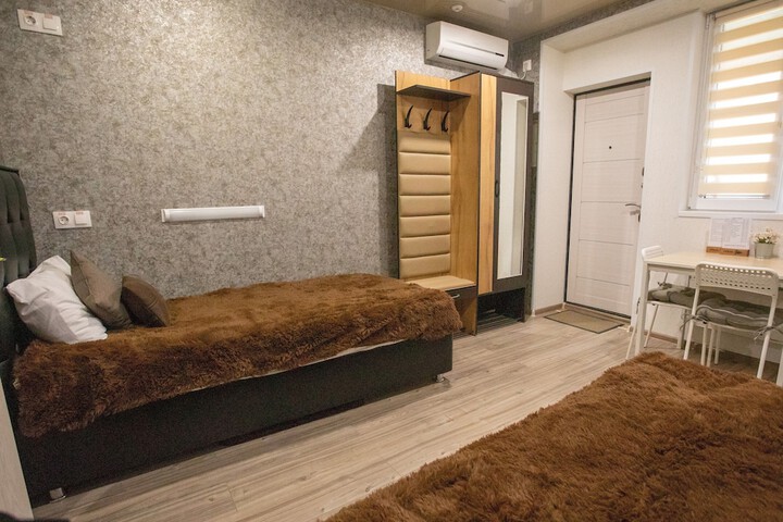 Room 7 of 61