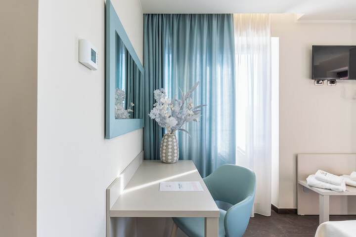 Room 9 of 44