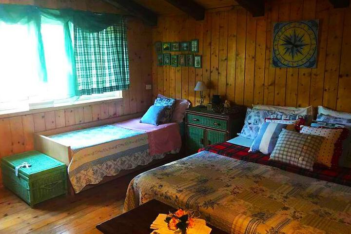 Room 8 of 35