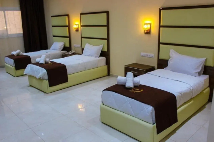 Room 2 of 7