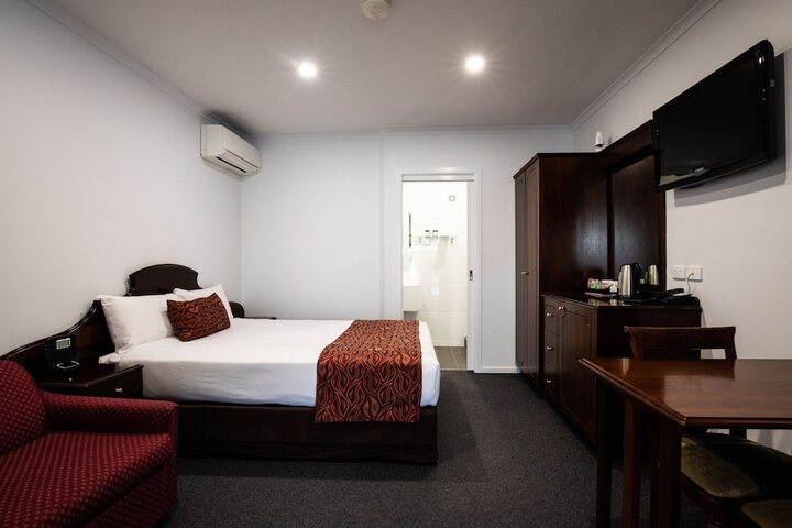 Room 19 of 43
