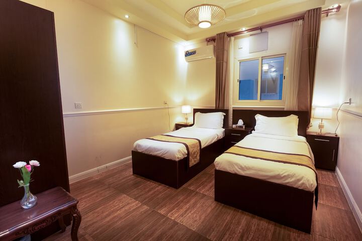 Room 7 of 19