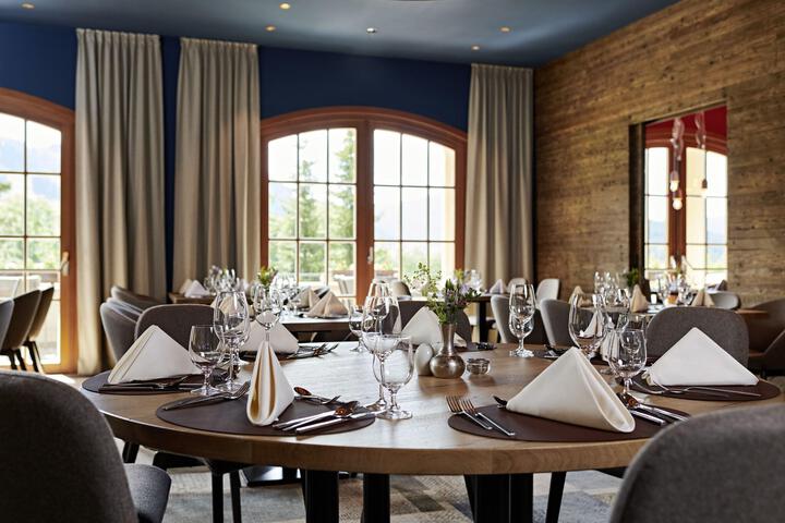 Dining 19 of 61