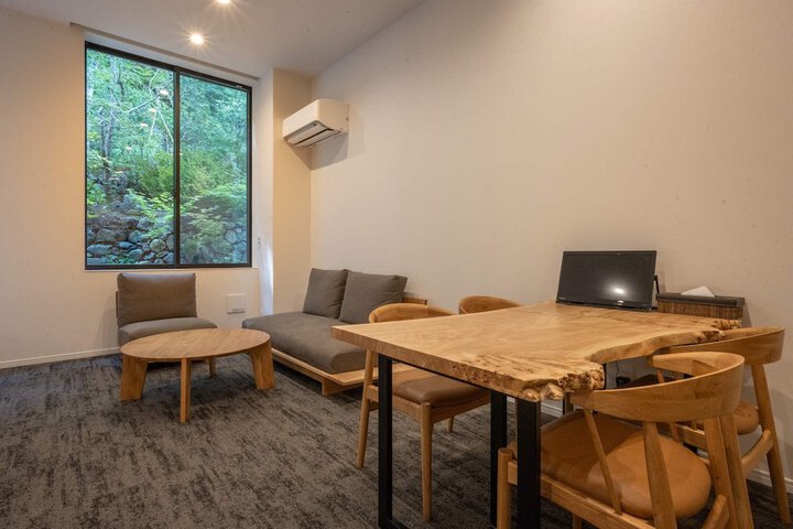 Room 16 of 53