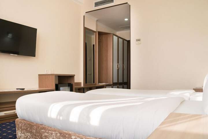 Room 14 of 49