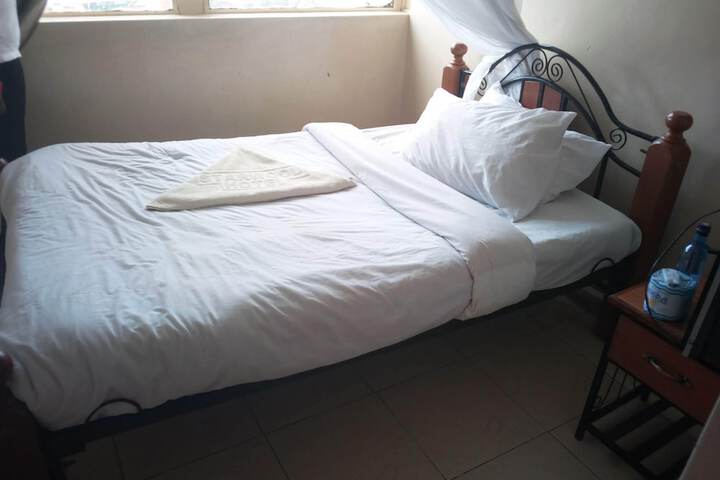 Room 7 of 29