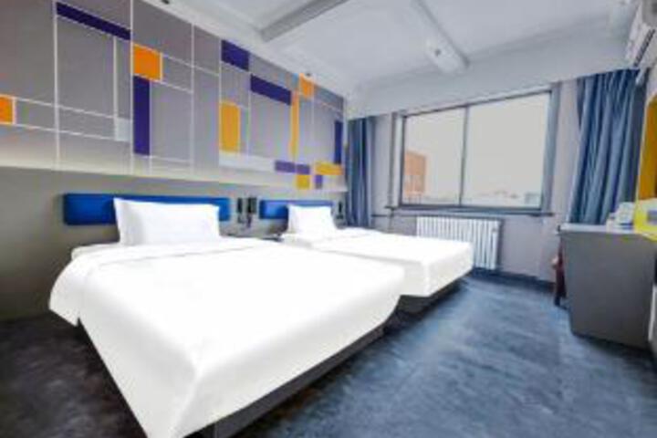 Room 21 of 23