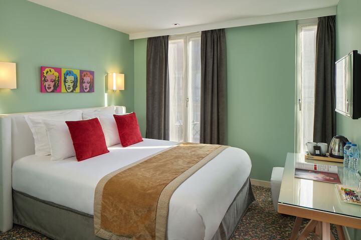 Room 16 of 31