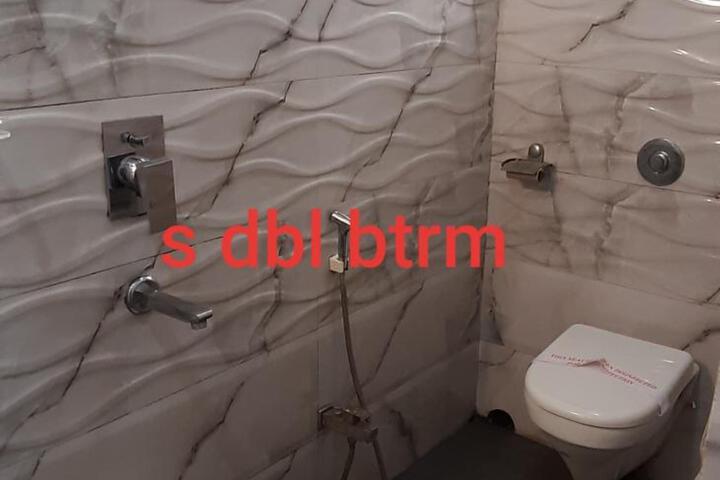 Room 18 of 18