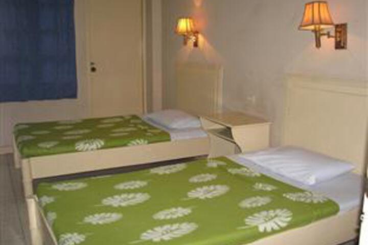 Room 1 of 5