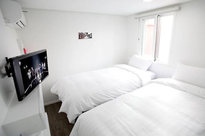 Room 21 of 44
