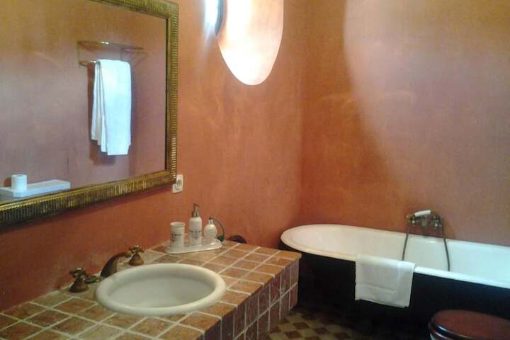 Room 13 of 45