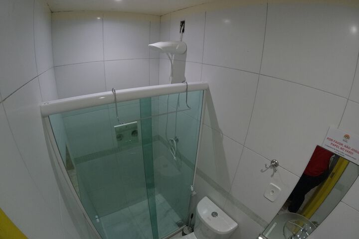 Room 70 of 91