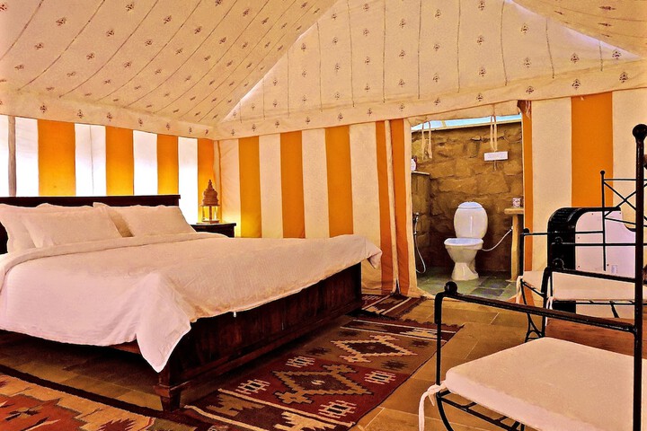 Room 2 of 23