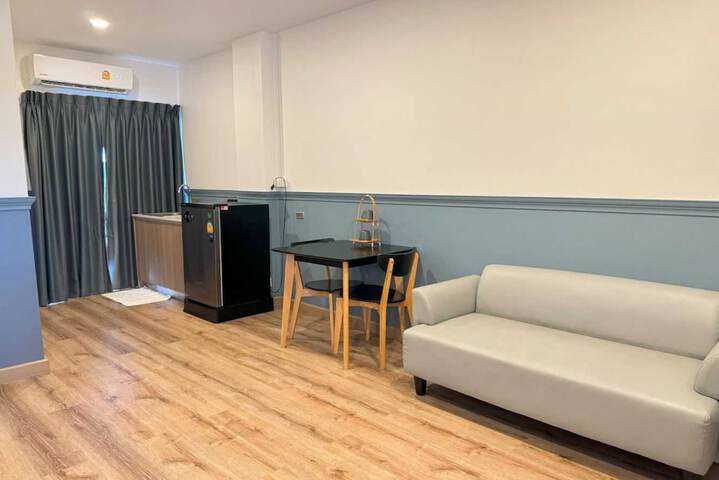 Room 30 of 43