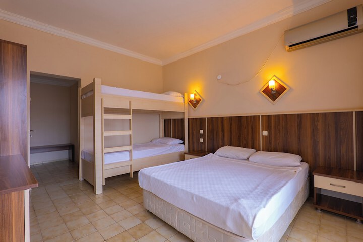 Room 22 of 209